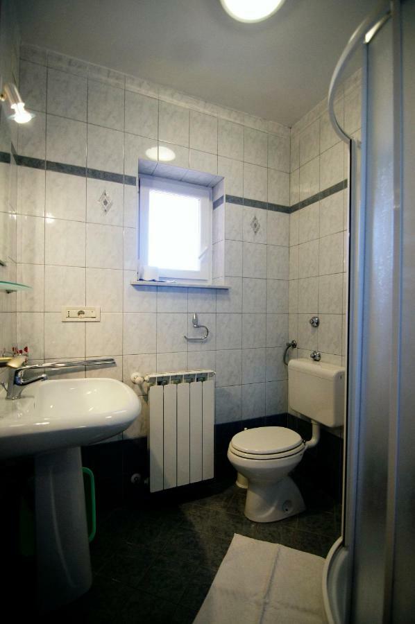 Apartments Ida קרס מראה חיצוני תמונה